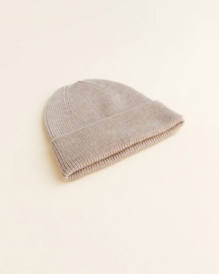 Hvid Beanie Fonzie 6M-2Y | Sand