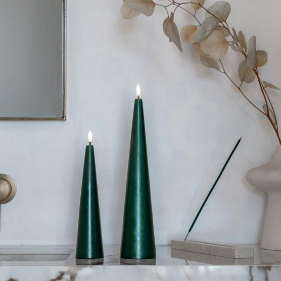 Uyuni LED Kaars Cone Candle 5,8x21.5 cm | Pine Green