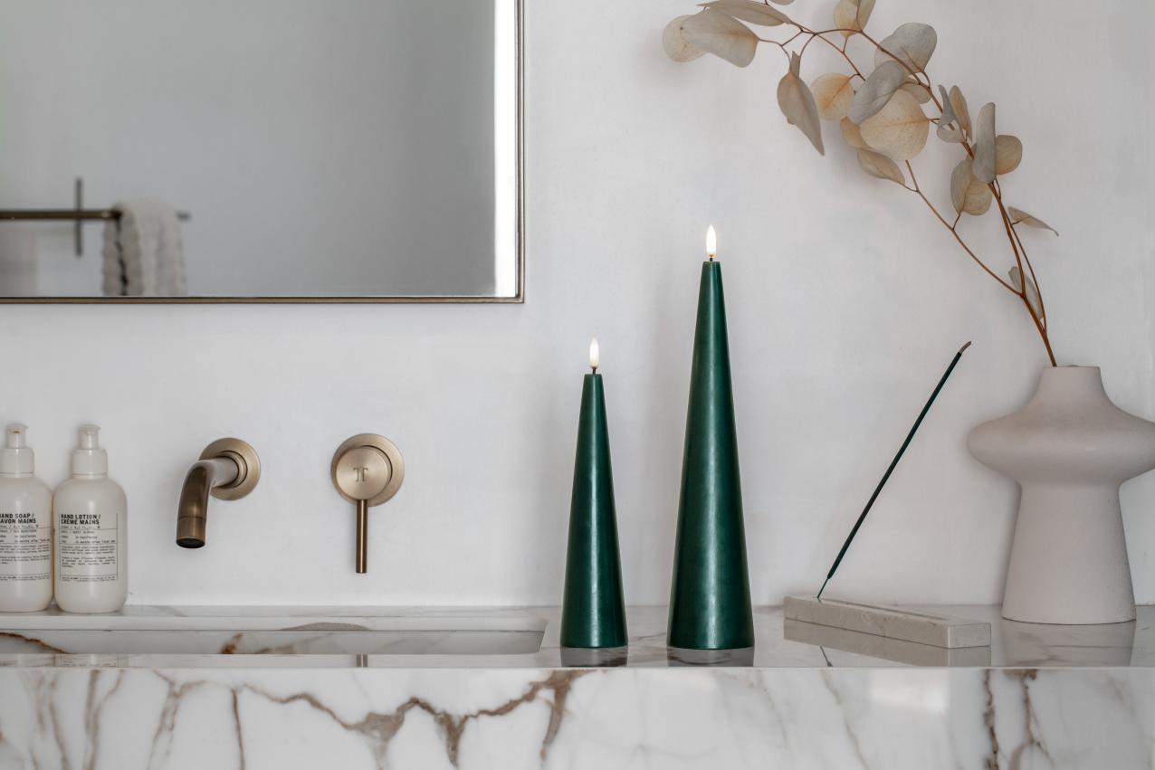 Uyuni LED Kaars Cone Candle 6,8x30 cm | Pine Green