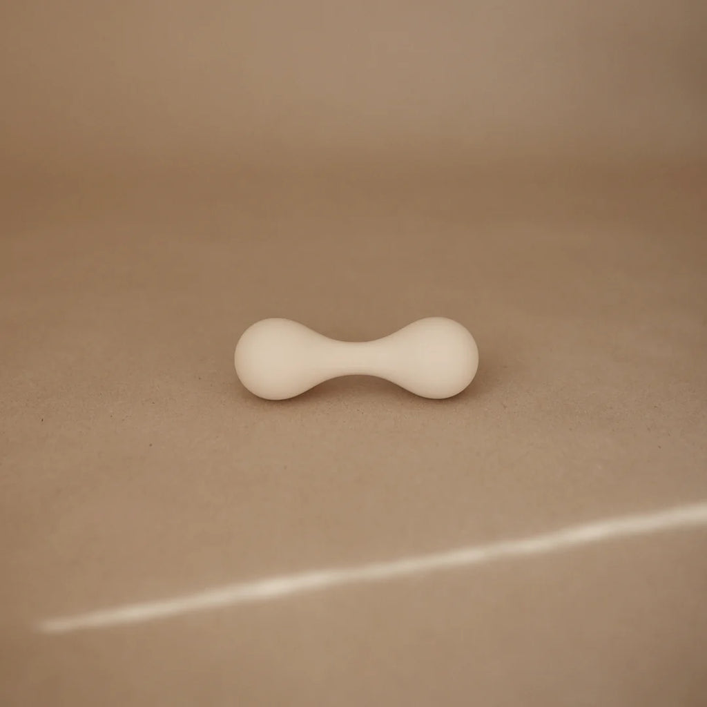 Mushie Silicone Baby Rattle Toy Rammelaar | Shifting Sand