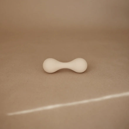 Mushie Silicone Baby Rattle Toy Rammelaar | Shifting Sand