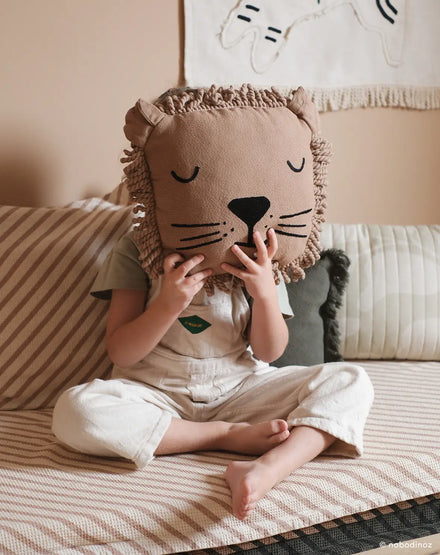 Nobodinoz Lion Face Embroidery Kussen 34x34cm | Sesame