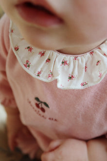 Konges Sløjd Miffa Frill Onesie Gots | Mellow Rose