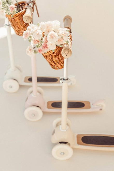 Banwood Scooter Met Fietsmand | Cream