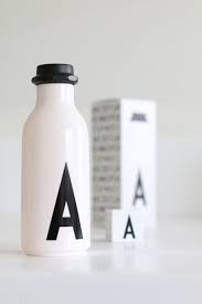 Design letters drinkfles 500ml met letter - DE GELE FLAMINGO - Kids concept store 